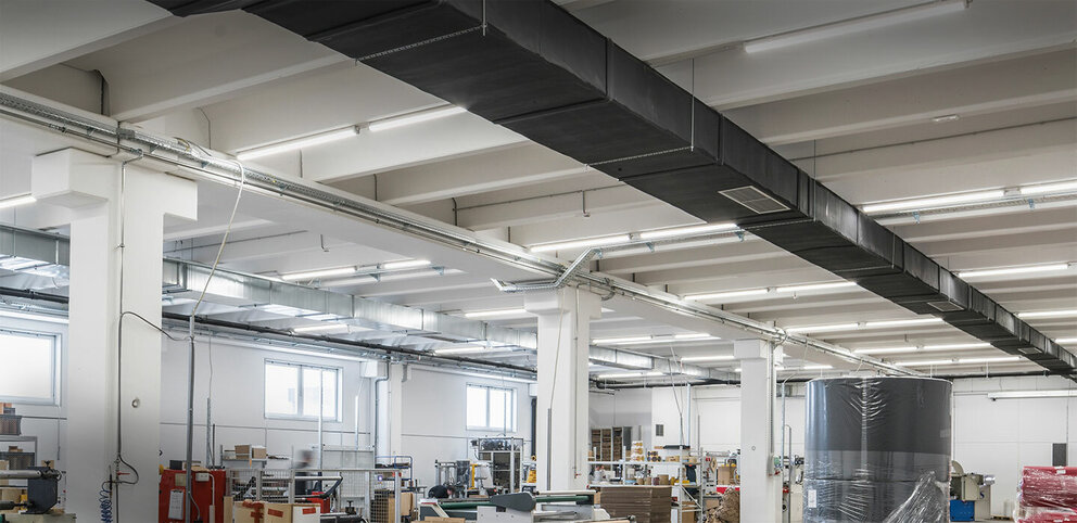 Industrial and office lighting Pladent
